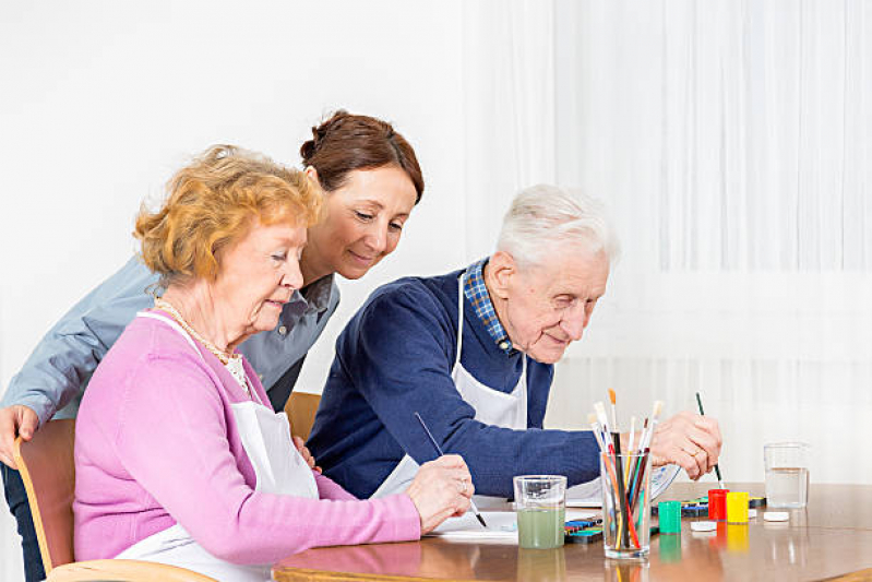 Cuidador de Idoso com Alzheimer Contratar Arniqueiras - Cuidador de Idosos para Reabilitação