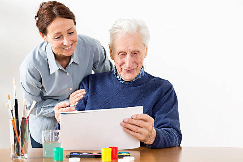 Cuidador de Pessoa com Alzheimer Contratar Eixo Rodoviário Sul - Cuidador de Pessoa com Avc