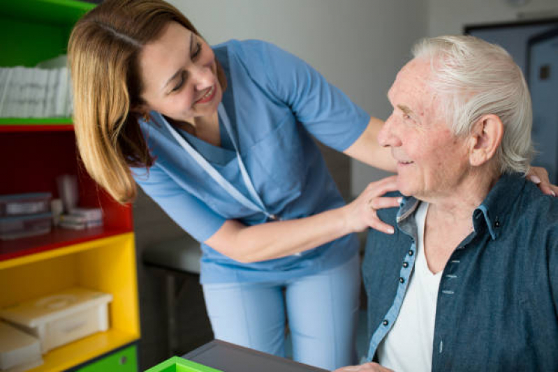 Empresa de Cuidador Particular para Idoso com Alzheimer Eixo L - Cuidador Particular para Idoso com Parkinson