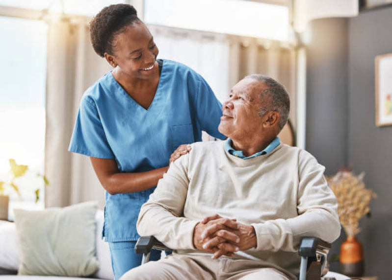 Serviço de Cuidador Particular para Idoso com Artrite Lado Sul - Cuidador Particular para Idoso com Parkinson