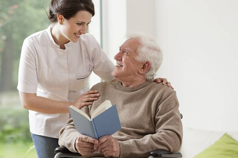 Serviço de Cuidador Particular para Idoso com Parkinson SBN SETOR BANCÁRIO NORTE - Cuidador de Idosos Particular