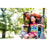 cuidador de criança com deficiência EPNA Estrada Parque das Nações